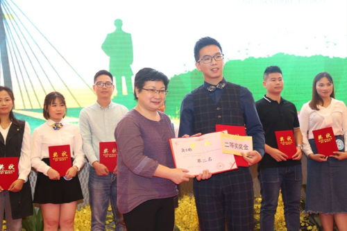 攜手江港澳 融入大灣區(qū) 講好江門故事 2018年江門市旅游推廣大使評選暨江港澳導(dǎo)游精英學(xué)習(xí)交流活動圓滿成功